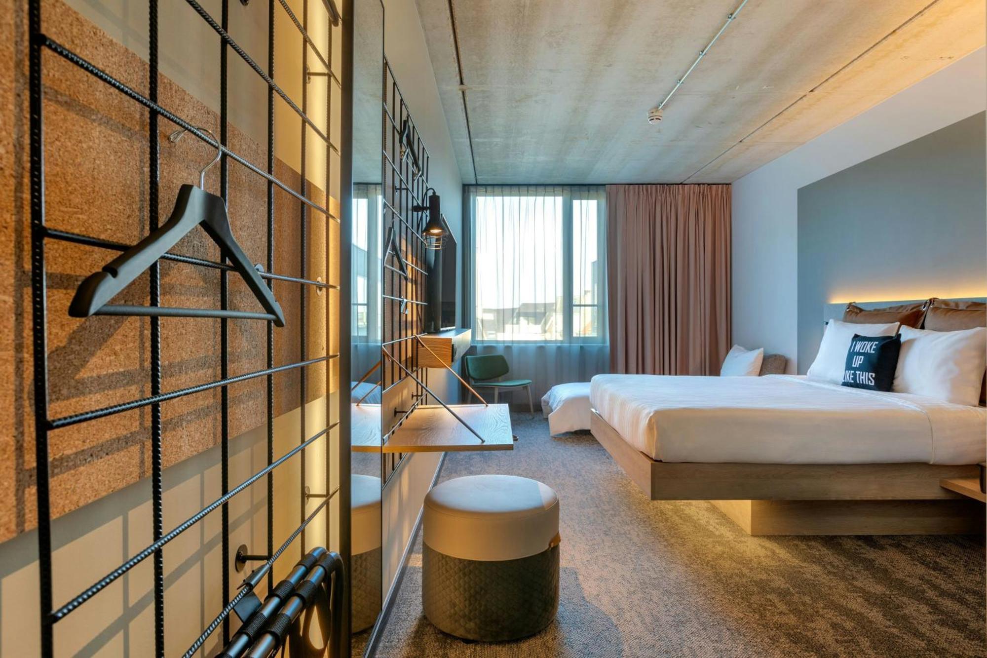 Moxy Hotel *